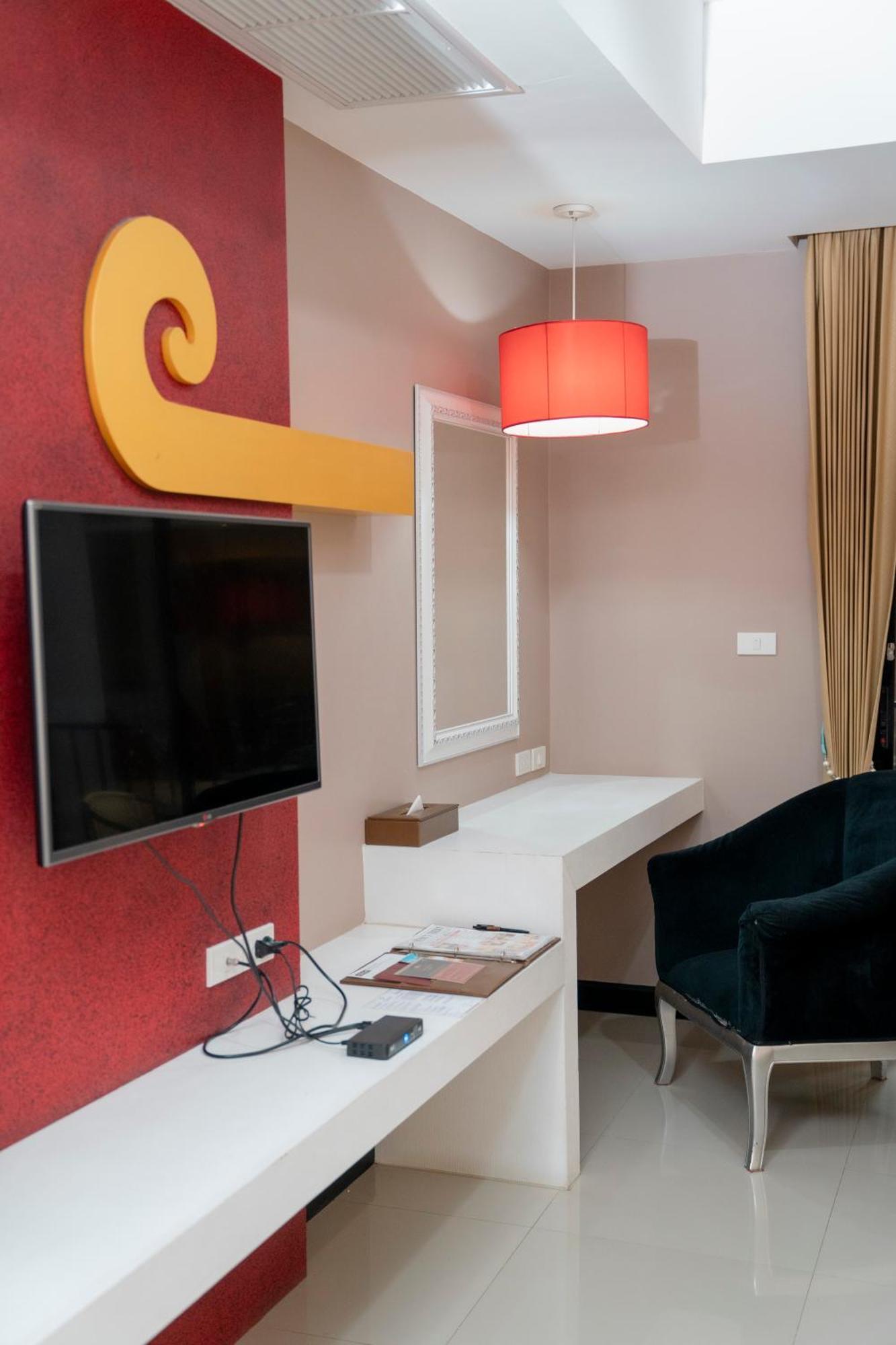 Prelude Hotel Канчанабури Экстерьер фото